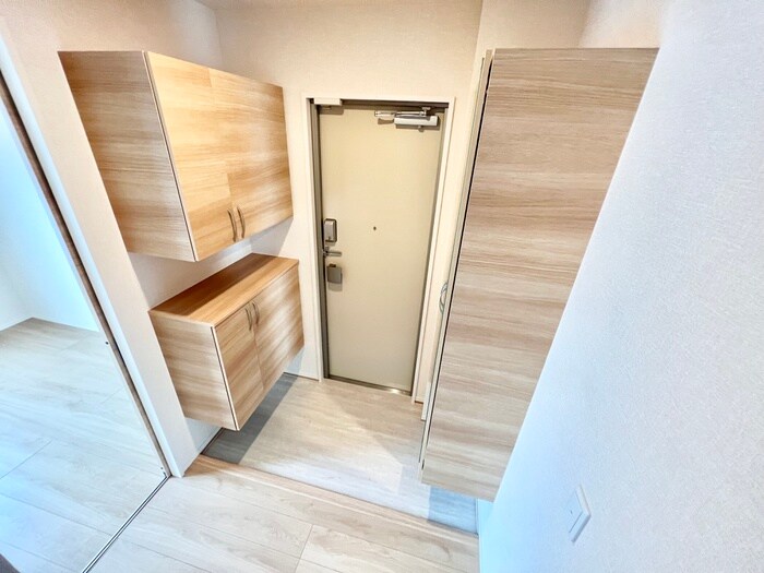 物件内観写真11　(玄関)