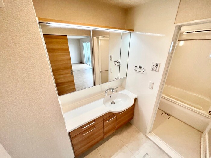 物件内観写真13　(洗面)