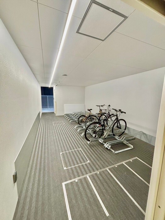 物件外観写真6　(駐輪場)