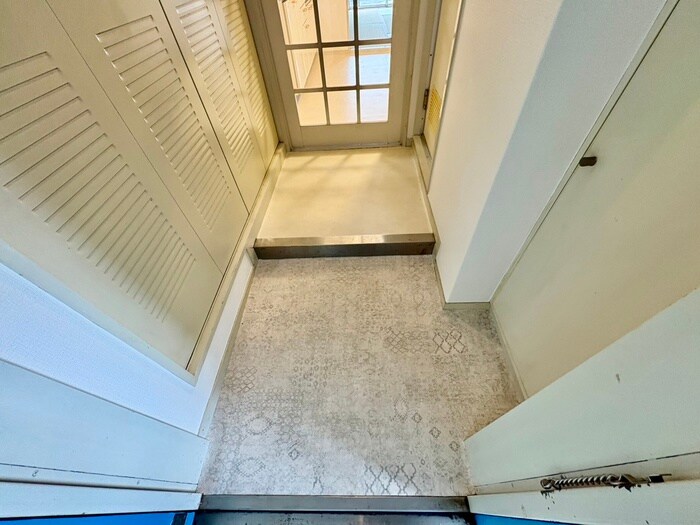 物件内観写真15　(玄関)