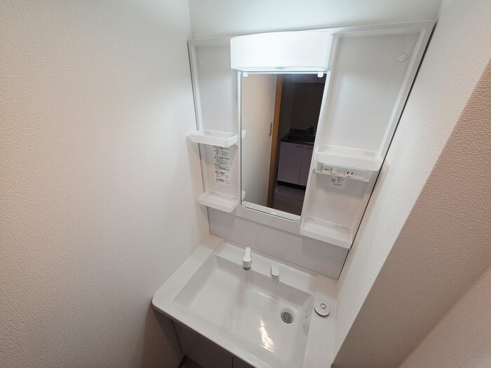 物件内観写真11　(洗面)