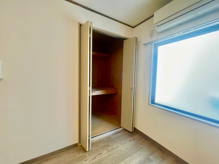 物件内観写真10　(収納)