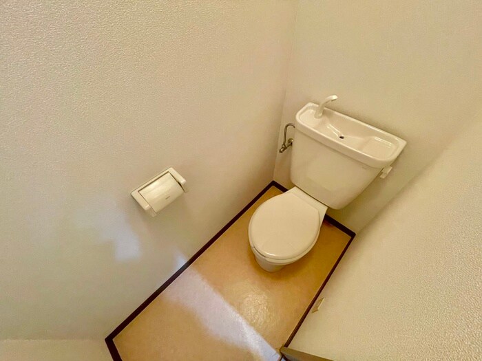 物件内観写真14　(トイレ)