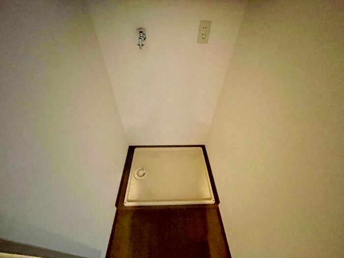 物件内観写真15　(洗濯機置場)
