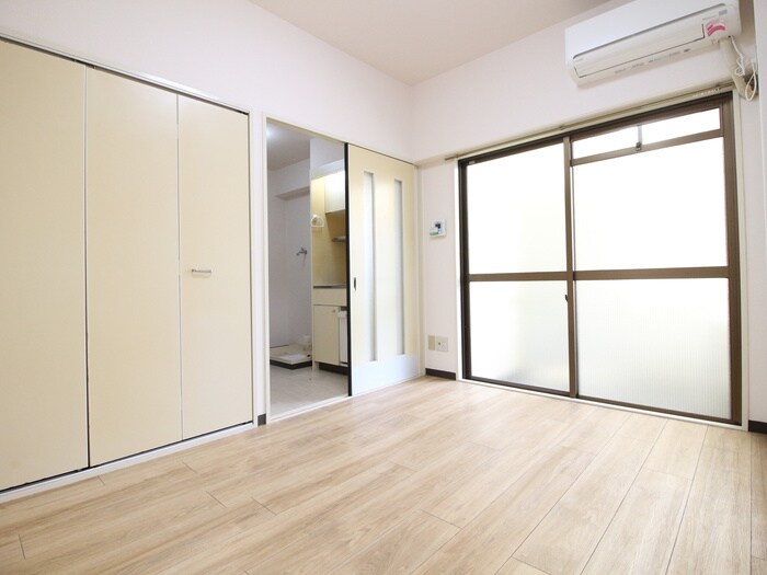 物件内観写真8　(居室)