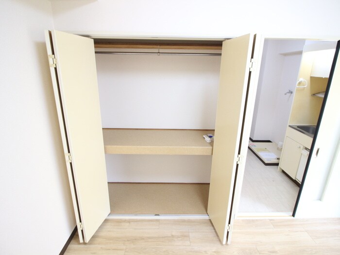 物件内観写真13　(収納)