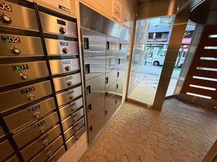 物件外観写真4　(建物設備)