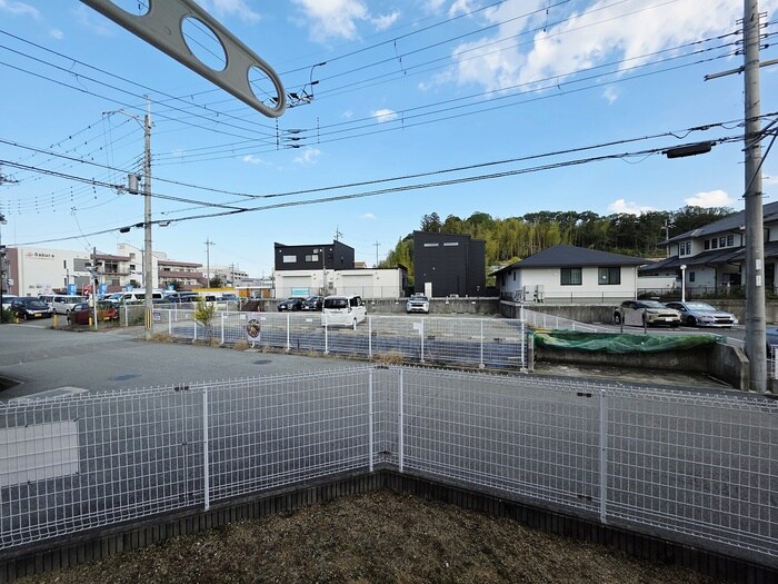 物件内観写真18　(室内からの展望)