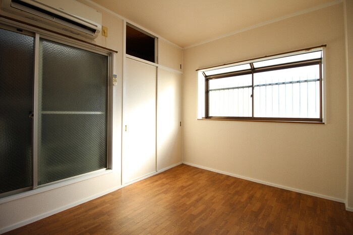 物件内観写真9　(居室)
