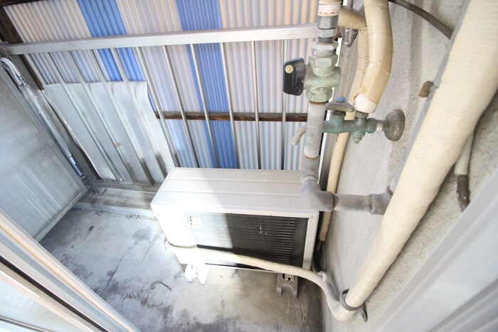 物件内観写真16　(洗濯機置場)