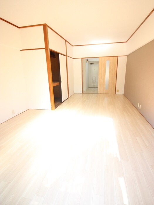 物件内観写真4　(居室)