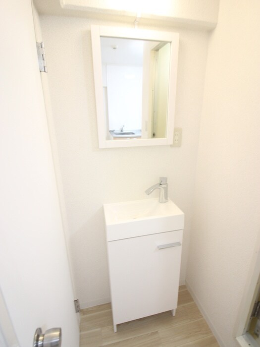 物件内観写真8　(洗面)