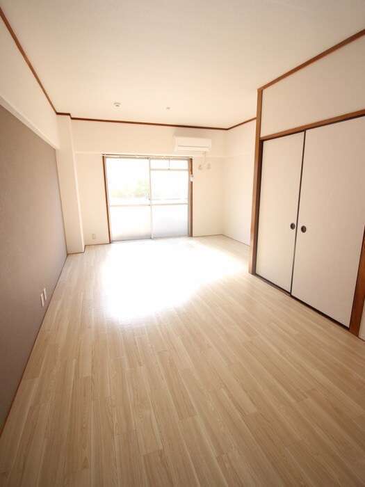 物件内観写真18　(居室)