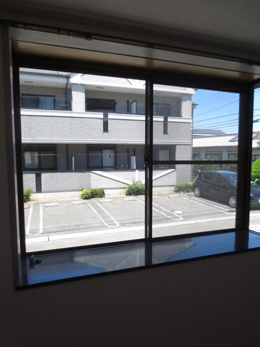 物件内観写真13　(室内からの展望)