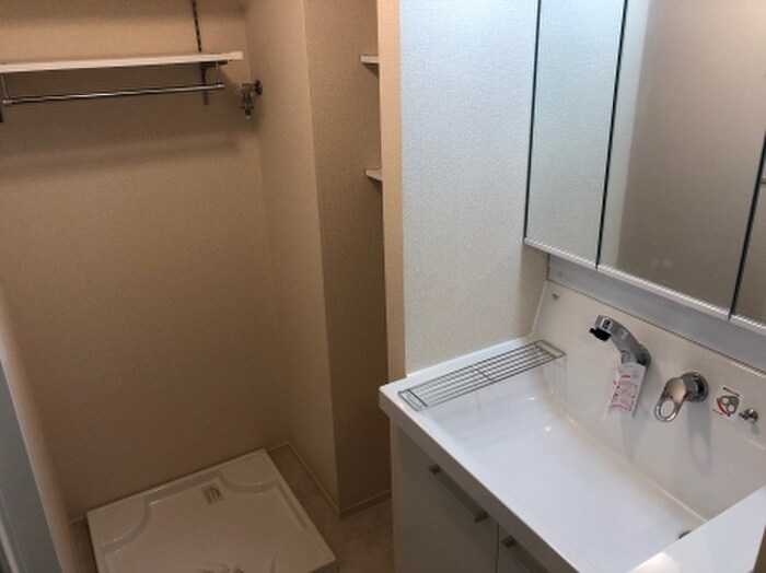 物件内観写真10　(洗面)