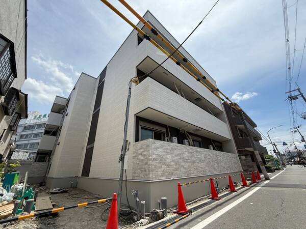 建築中