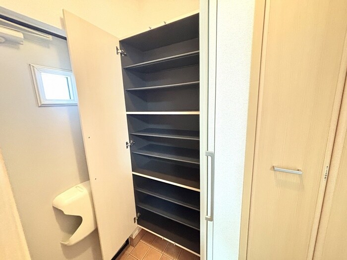 物件内観写真17　(靴箱)