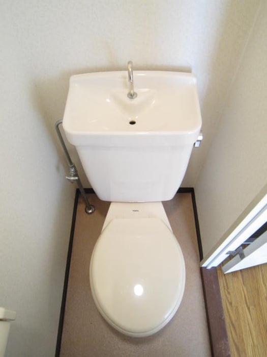 物件内観写真8　(トイレ)