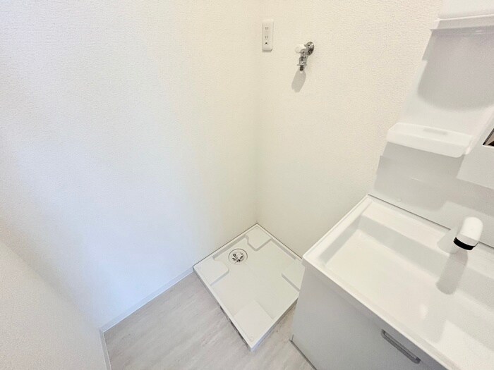 物件内観写真13　(洗濯機置場)