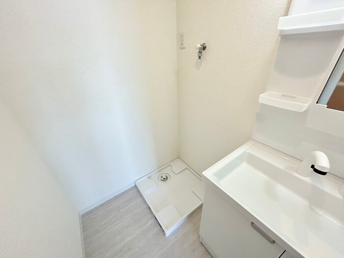 物件内観写真15　(洗濯機置場)