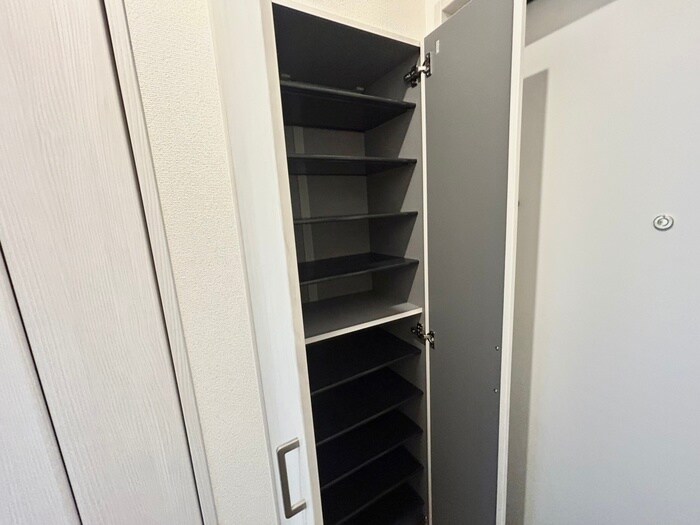物件内観写真18　(靴箱)