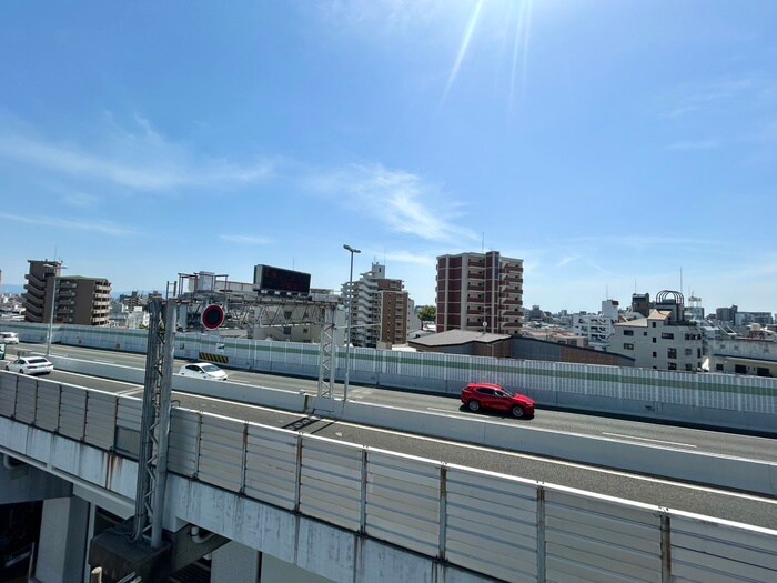 物件内観写真20　(室内からの展望)