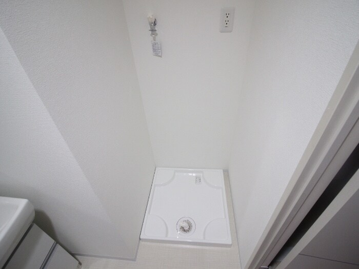 物件内観写真11　(洗濯機置場)