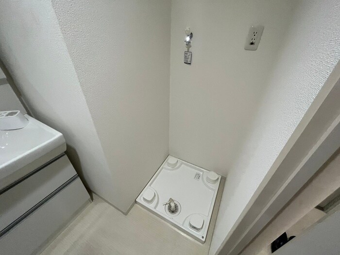 物件内観写真14　(洗濯機置場)