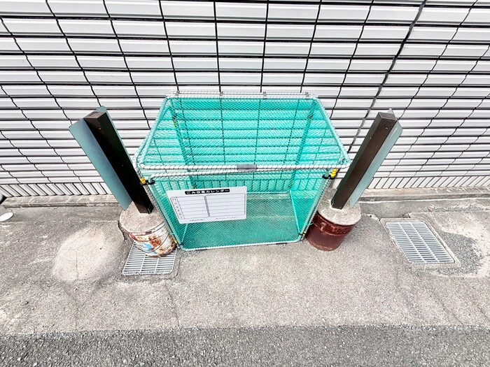 物件外観写真4　(建物設備)