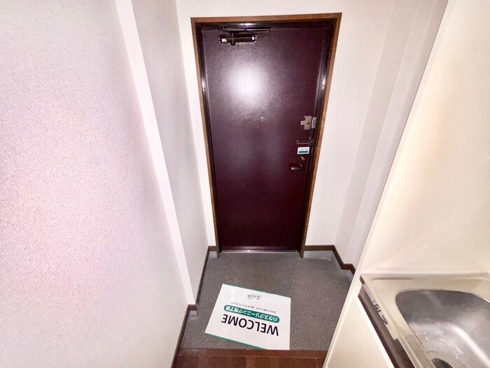 物件内観写真18　(玄関)