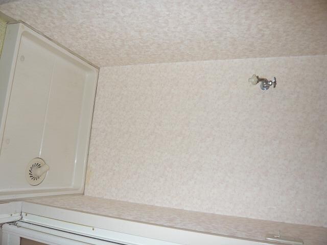 物件内観写真8　(洗濯機置場)