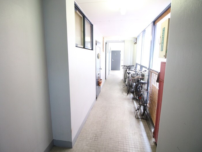 物件内観写真16　(廊下)