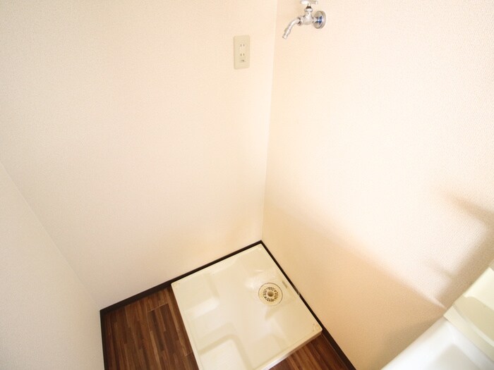 物件内観写真19　(洗濯機置場)