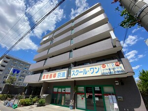 パ－クアベニュ－外観写真