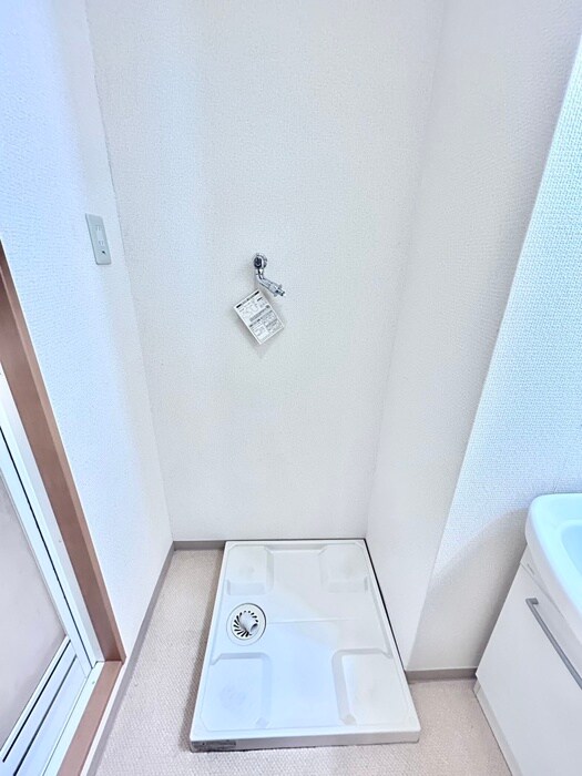 物件内観写真17　(洗濯機置場)