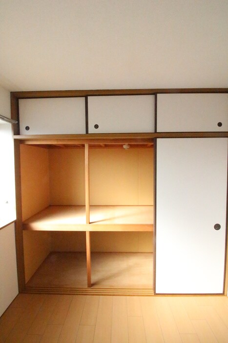 物件内観写真13　(収納)