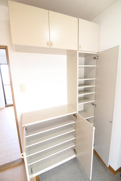 物件内観写真15　(靴箱)