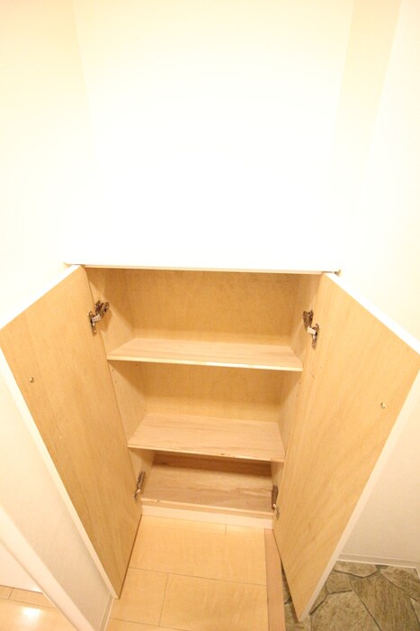 物件内観写真15　(靴箱)