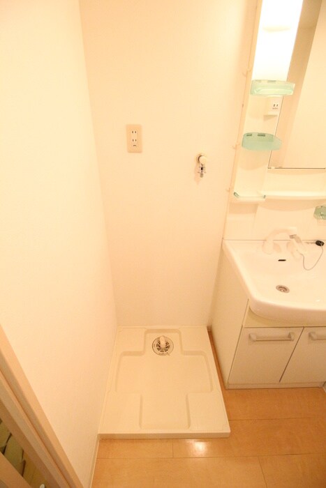 物件内観写真18　(洗濯機置場)