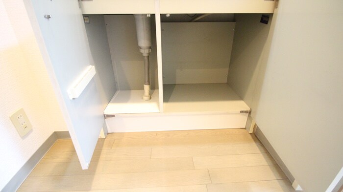 物件内観写真16　(収納)