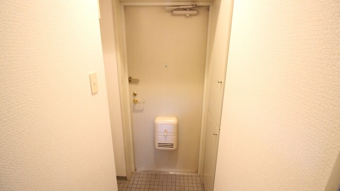 物件内観写真19　(玄関)