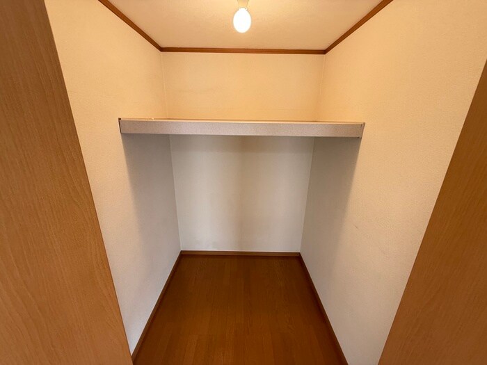 物件内観写真13　(収納)