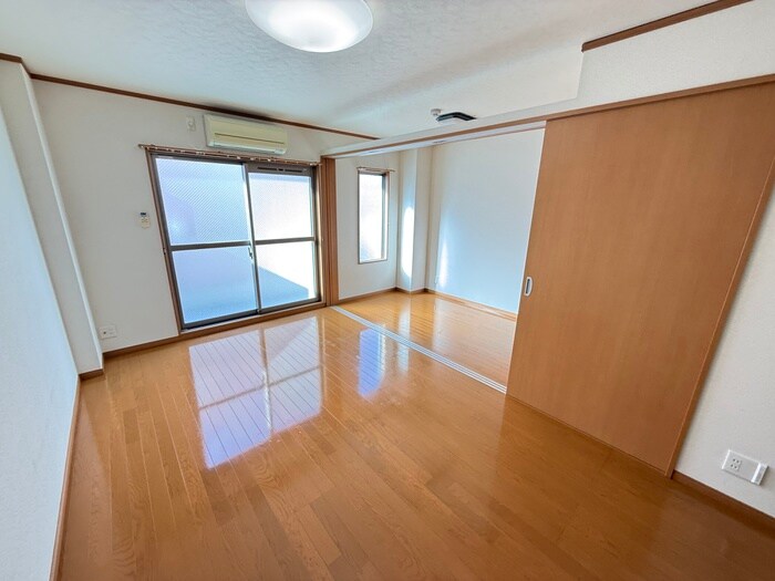 物件内観写真16　(居室)