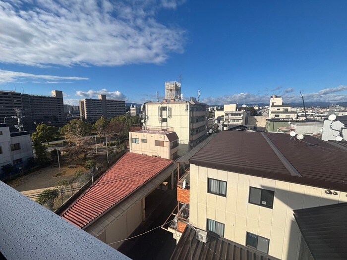 物件内観写真21　(室内からの展望)