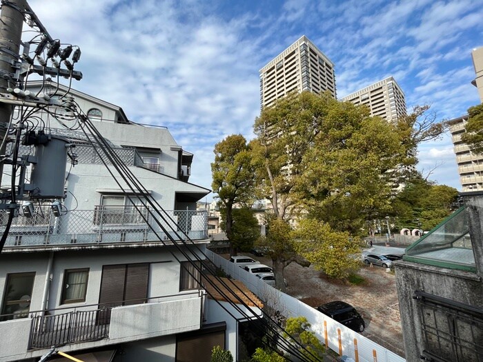 物件内観写真20　(室内からの展望)