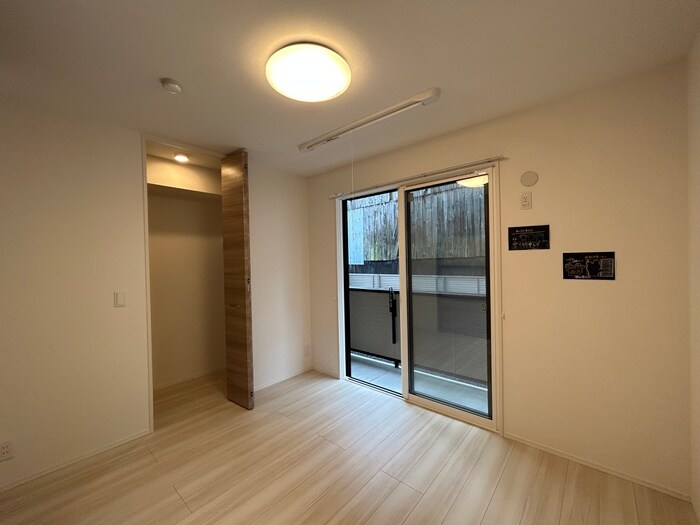 物件内観写真10　(居室)