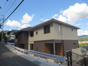 シャ－メゾン燦燦川西Ａ棟外観写真