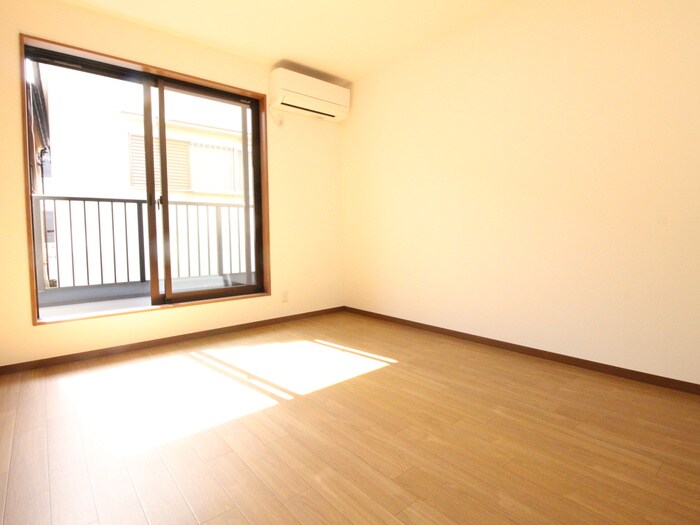 物件内観写真9　(居室)