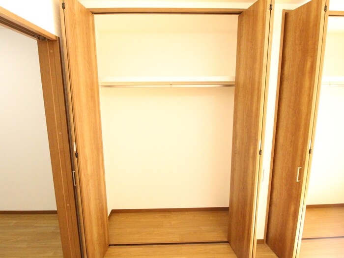 物件内観写真12　(収納)