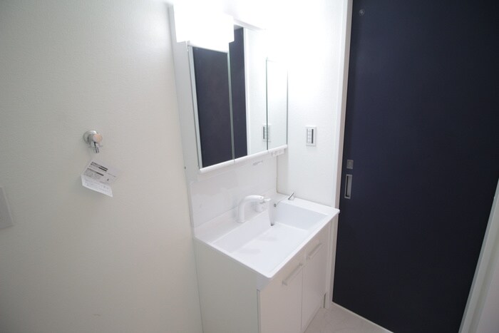 物件内観写真11　(洗面)